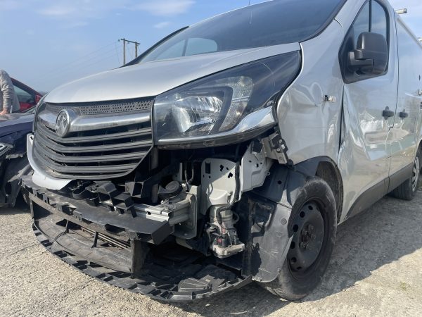 2019 VIVARO CDTI - Image 2