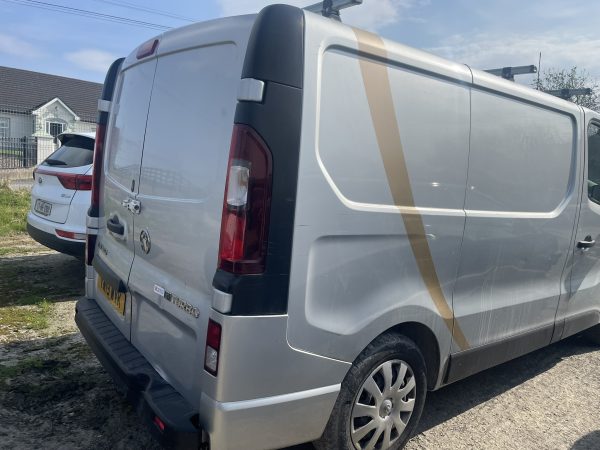 2019 VIVARO CDTI - Image 6
