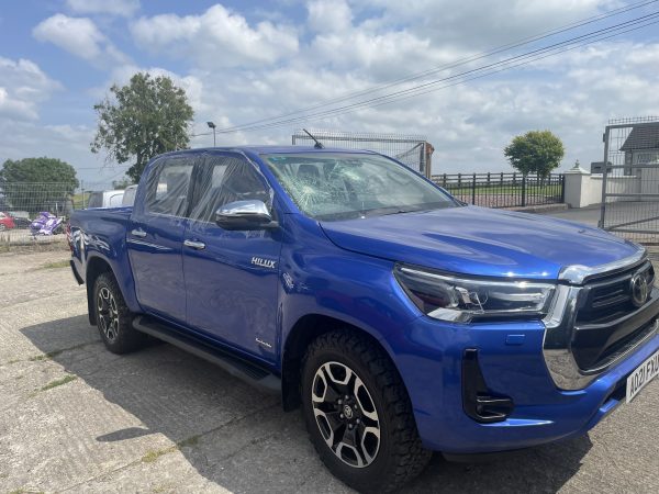 2021 TOYOTA HILUX INVINCIBLE D4D - Image 2