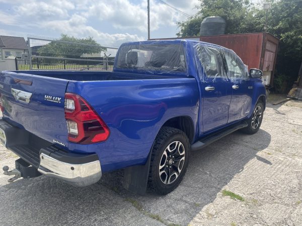2021 TOYOTA HILUX INVINCIBLE D4D - Image 5