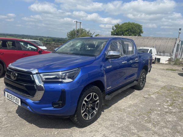 2021 TOYOTA HILUX INVINCIBLE D4D - Image 8
