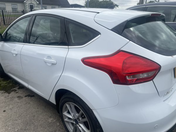 2017 FOCUS ZETEC TDCI - Image 6