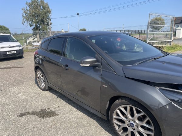 2017 FOCUS ST-LINE TDCI - Image 3