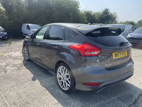 2017 FOCUS ST-LINE TDCI - Image 7