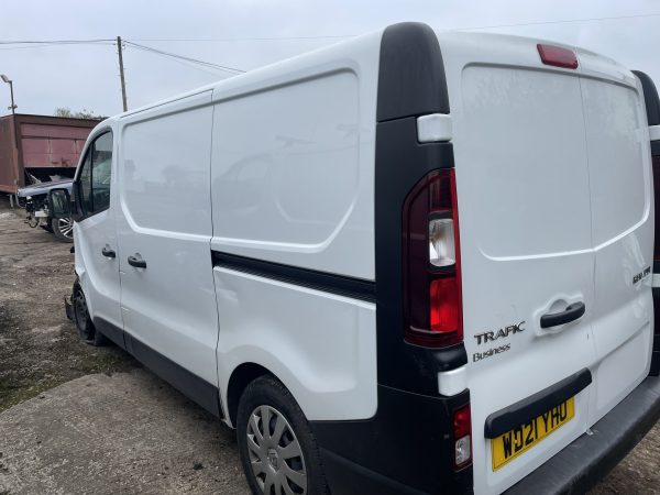 2021 RENAULT TRAFIC DCI - Image 6